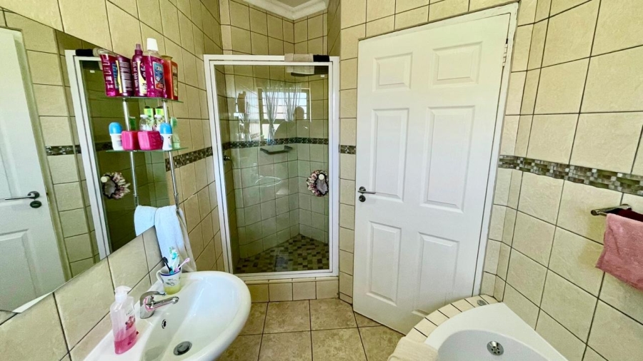 3 Bedroom Property for Sale in Waterval East North West